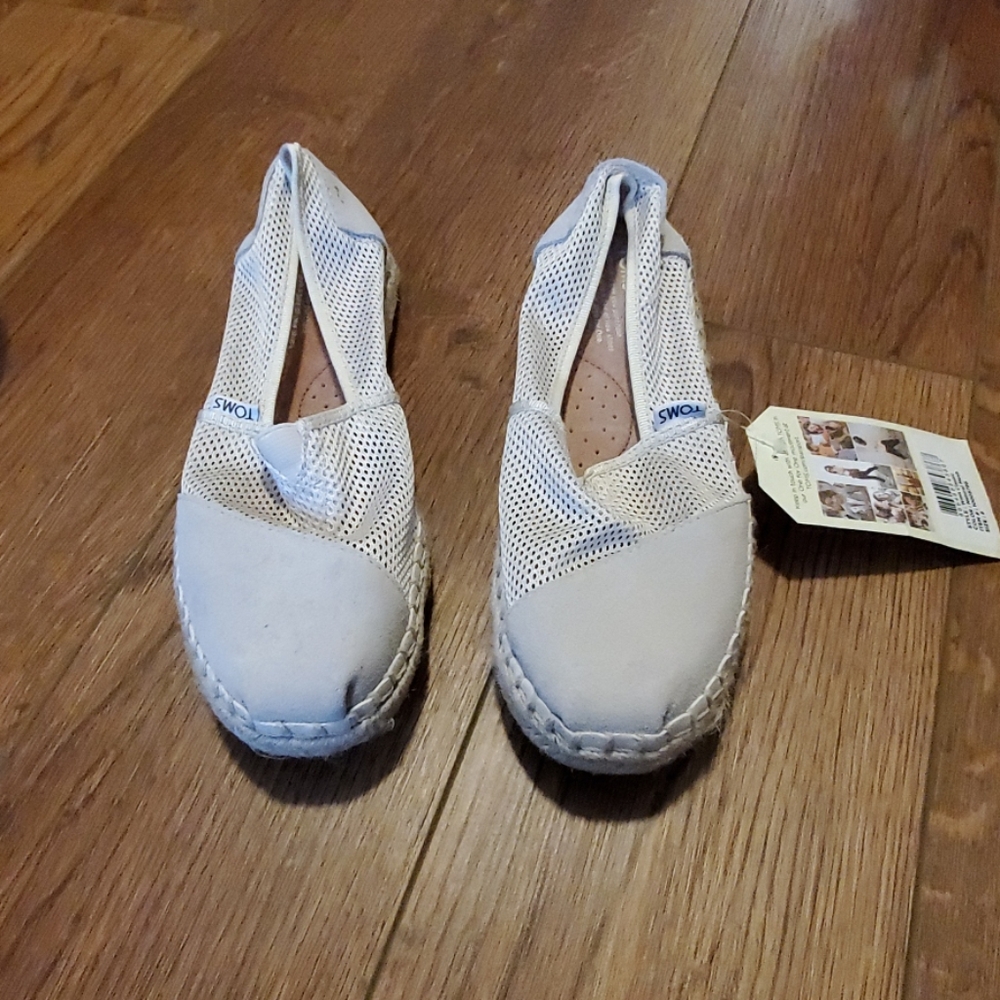 NWT Toms Classic Mesh Shoe